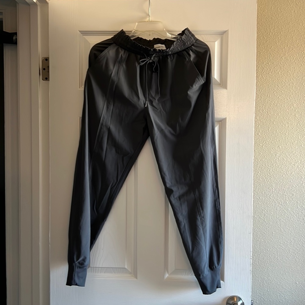 Abercrombie & Fitch gray traveler joggers small
